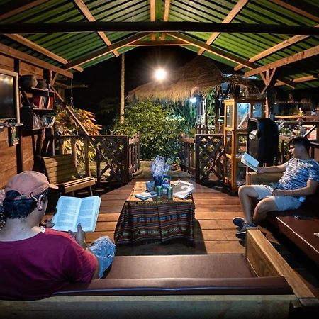 Oro Y Luna Lodge Carlos Julio Arosemena Tola Dış mekan fotoğraf